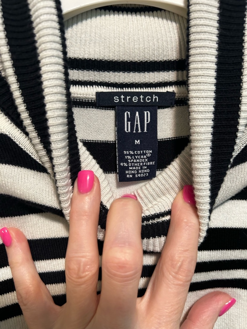 GAP Black and White Striped Stretch Crew Sweater